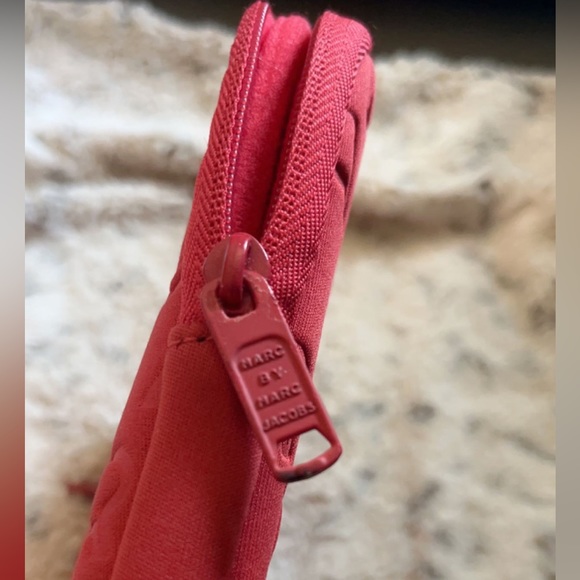 Marc by Marc Jacob IPad Case - Picture 6 of 7